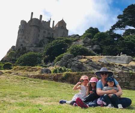 Miriam Allan with her daughters traveling the world together