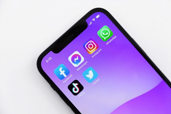 major social apps on phone